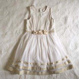 White and Ivory Dress size 8 by Camilla